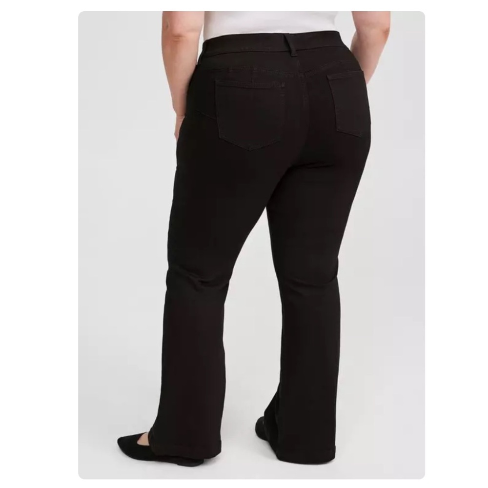 Torrid Black Premium Bombshell High-Rise Flare Jeans - Picture 4 of 10